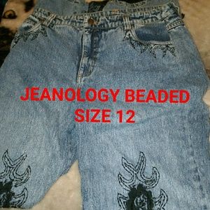 JEANOLOGY BEADED SIZE 12 JEANS